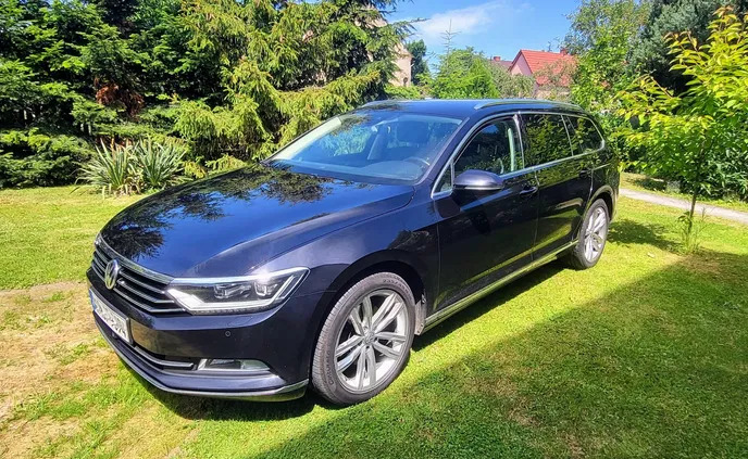 Volkswagen Passat cena 74900 przebieg: 202000, rok produkcji 2015 z Brzeg małe 16